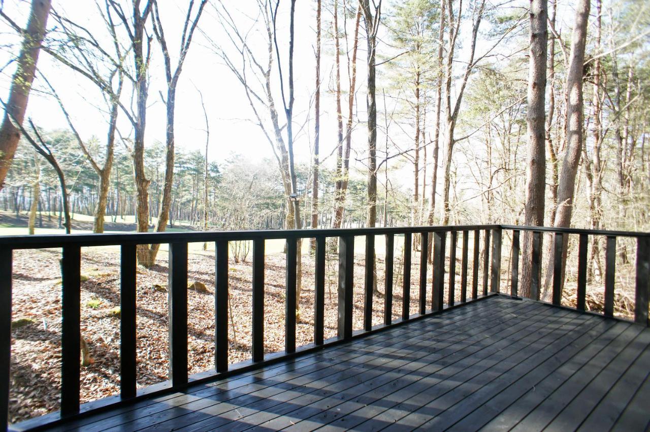 Haruna Wing Private Cottage In The Forest Overlooking The Golf Course Azumaiokozan Exterior foto