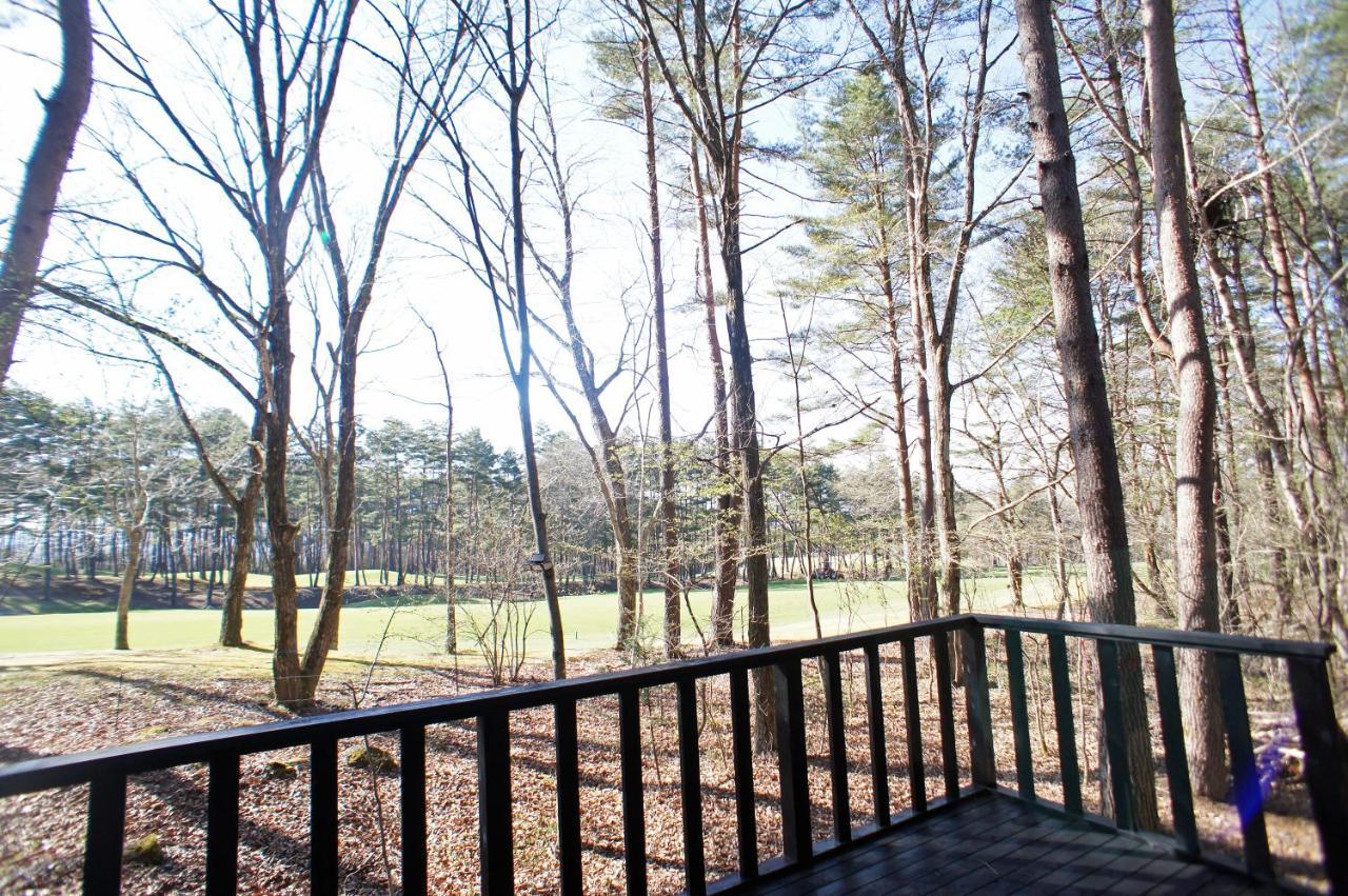 Haruna Wing Private Cottage In The Forest Overlooking The Golf Course Azumaiokozan Exterior foto